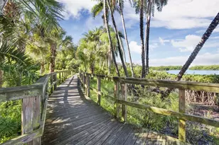 1511 Pelican Point Dr, Sarasota, FL 34231 - Photo 32