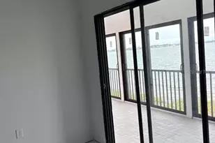 1511 Pelican Point Dr, Sarasota, FL 34231 - Photo 16