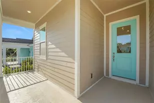 994 Fiesta Key Cir, Lady Lake, FL 32159 - Photo 4