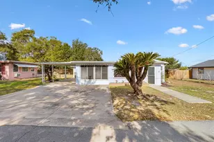 5605 Berts Rd, Lady Lake, FL 32159 - Photo 4