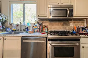 290 N Trowell Ave, Umatilla, FL 32784 - Photo 8