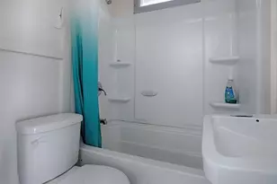 426 E Citrus Ave, Eustis, FL 32726 - Photo 16