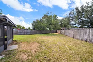 810 Black Knight Dr, Valrico, FL 33594 - Photo 36