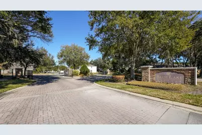 201 W Blue Water Edge Drive, Eustis, FL 32736 - Photo 2