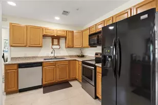 1245 N Pineapple Ln, Eustis, FL 32726 - Photo 8