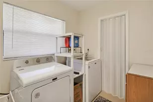 1245 N Pineapple Ln, Eustis, FL 32726 - Photo 22