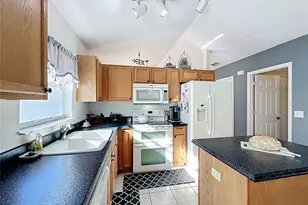 25251 Cranes Roost, Leesburg, FL 34748 - Photo 14