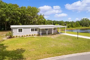 302 Ivanhoe Cir, Lady Lake, FL 32159 - Photo 32