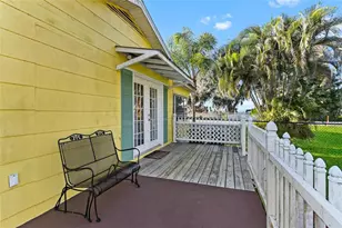 32828 Lake Eustis Dr, Tavares, FL 32778 - Photo 30