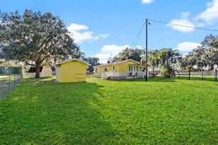 32828 Lake Eustis Dr, Tavares, FL 32778 - Photo 40