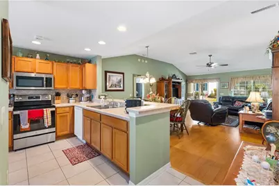 17443 SE 74th Raes Hall Avenue, The Villages, FL 32162 - Photo 4