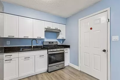 690 E Jackson Avenue, Mount Dora, FL 32757 - Photo 12