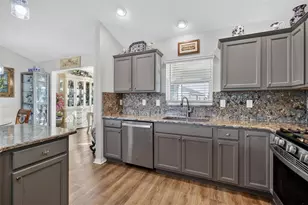 4290 Collerette Ct, The Villages, FL 32163 - Photo 6