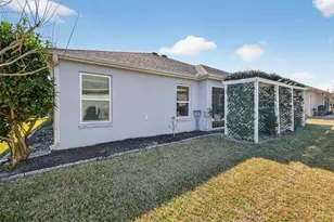 5685 Zebra Longwing Path, The Villages, FL 32163 - Photo 34