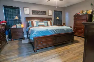 1038 Singleton Cir, Groveland, FL 34736 - Photo 12