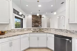 39513 Hillrise Ln, Lady Lake, FL 32159 - Photo 26