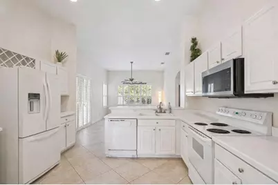 8032 Pine Hollow Drive, Mount Dora, FL 32757 - Photo 12