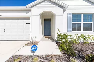 976 Bear Hammock Dr, Umatilla, FL 32784 - Photo 2