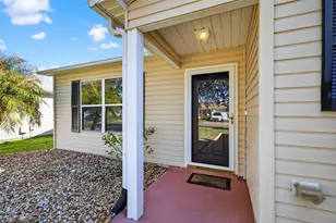 974 Livingston Loop, The Villages, FL 32162 - Photo 2