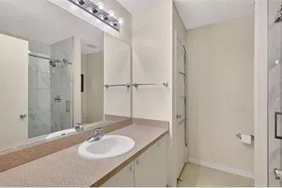 974 Livingston Loop, The Villages, FL 32162 - Photo 20