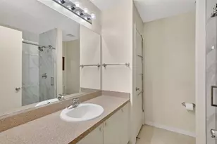 974 Livingston Loop, The Villages, FL 32162 - Photo 20