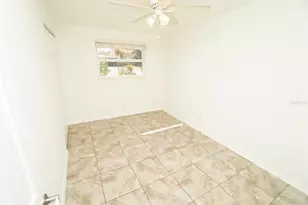 1002 Orangewalk Dr, Brandon, FL 33511 - Photo 14