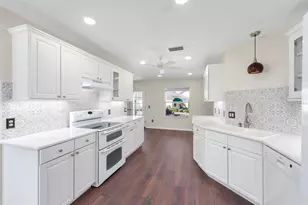 1601 Chavez Ct, The Villages, FL 32159 - Photo 8