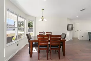 1601 Chavez Ct, The Villages, FL 32159 - Photo 4