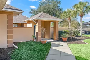 1412 Meadow View Way, Lady Lake, FL 32159 - Photo 2