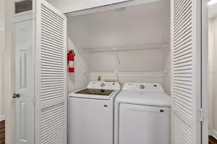 301 Clusterwood Dr, Yalaha, FL 34797 - Photo 32