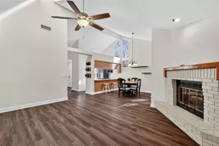 301 Clusterwood Dr, Yalaha, FL 34797 - Photo 16