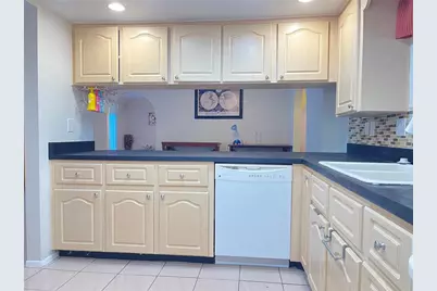 1310 SE 43rd Terrace, Cape Coral, FL 33904 - Photo 10