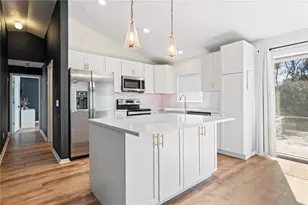 301 E Chester St, Clermont, FL 34715 - Photo 2