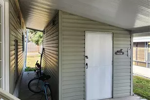 188 Sweet Circle Dr, Winter Haven, FL 33884 - Photo 8