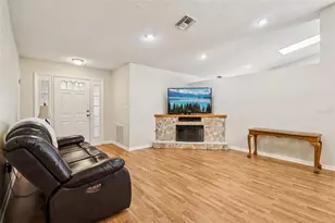 318 Skye Ct, Leesburg, FL 34788 - Photo 6