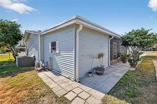 3567 Manatee Rd, Tavares, FL 32778 - Photo 4