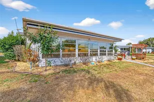 1018 Southland Dr, Tavares, FL 32778 - Photo 54