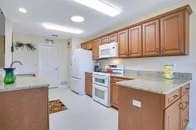 33012 Pennbrooke Parkway, Leesburg, FL 34748 - Photo 14