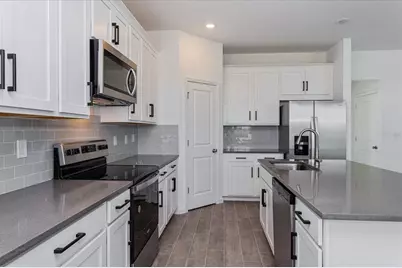 1010 Swamp Chestnut Loop, Lady Lake, FL 32159 - Photo 6