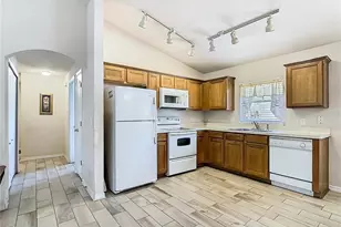 1958 Royal Ridge Dr, Davenport, FL 33896 - Photo 10
