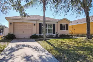 1958 Royal Ridge Dr, Davenport, FL 33896 - Photo 2