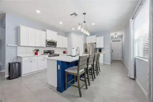 17325 Blazing Star Cir, Clermont, FL 34714 - Photo 4