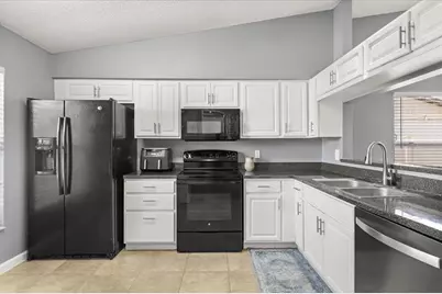 8954 Valencia Gardens Drive, Orlando, FL 32825 - Photo 8