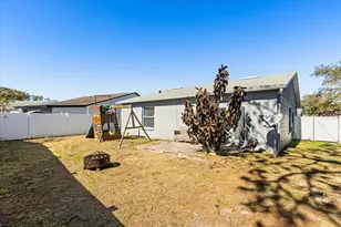 8954 Valencia Gardens Dr, Orlando, FL 32825 - Photo 18