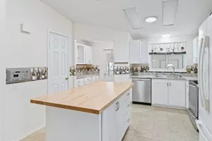 920 St Andrews Blvd, The Villages, FL 32159 - Photo 8