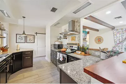 1023 S Morningside Drive, Eustis, FL 32726 - Photo 14