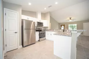 9241 SE 155th Pl, Summerfield, FL 34491 - Photo 4