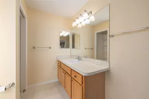 829 Evelynton Loop, The Villages, FL 32162 - Photo 6