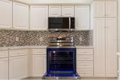 840 Folsum Place, The Villages, FL 32162 - Photo 18