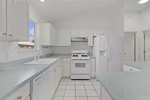 1270 Weaton Ct, The Villages, FL 32162 - Photo 12